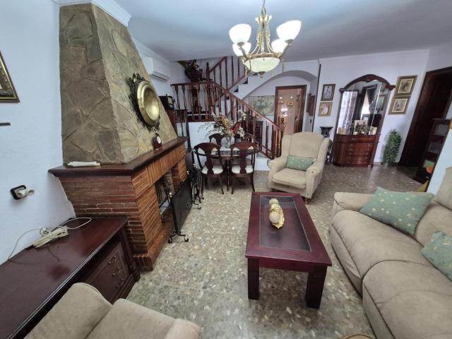 SE VENDE CASA EN JÉDULA