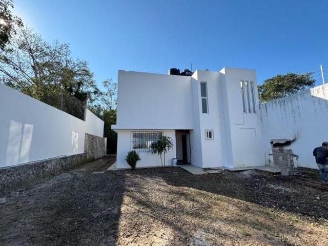 SE VENDE CASA EN LA ESTANZUELA CERCA DE PRADERA