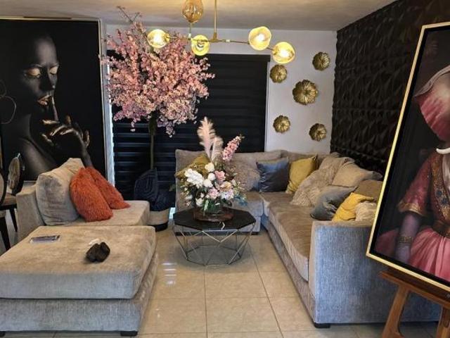 SE VENDE CASA EN LA SEGUNDA SECCION DE BUGAMBILIAS EN ZAPOPAN JALISCO