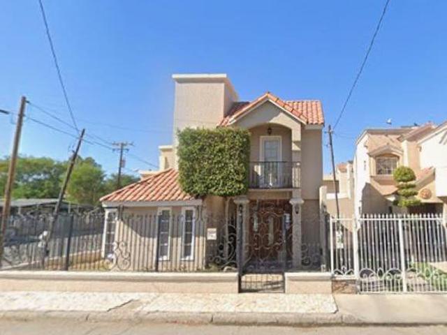 SE VENDE CASA EN LAZARO CARDENAS, MEXICALI