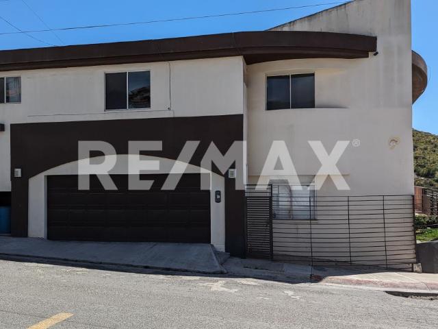 Se vende casa en Lomas de San Marino