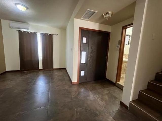 SE VENDE CASA EN LOMAS UNIVERSIDAD, AL NORTE DE LA CIUDAD, A 2 MINUTOS DEL PERIFÉRICO DE LA JUVENTUD