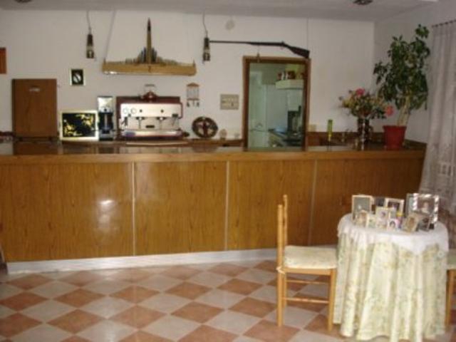 SE VENDE CASA EN PALANQUINOS, IDEAL PENSIÓN