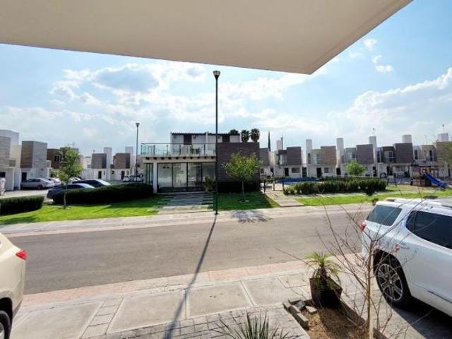 Se VENDE casa en Pedregal del río Modelo TOSCANA, Se aceptan créditos Infonavit y Bancarios