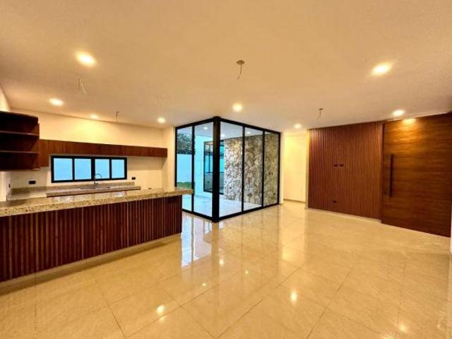 SE VENDE CASA EN PRIVADA CON AMENIDADES PREMIUM