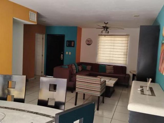 Se vende casa en Privada Real del Valle