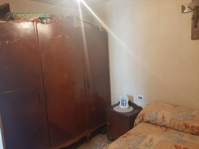 Se vende casa en Quintela con autobús urbano