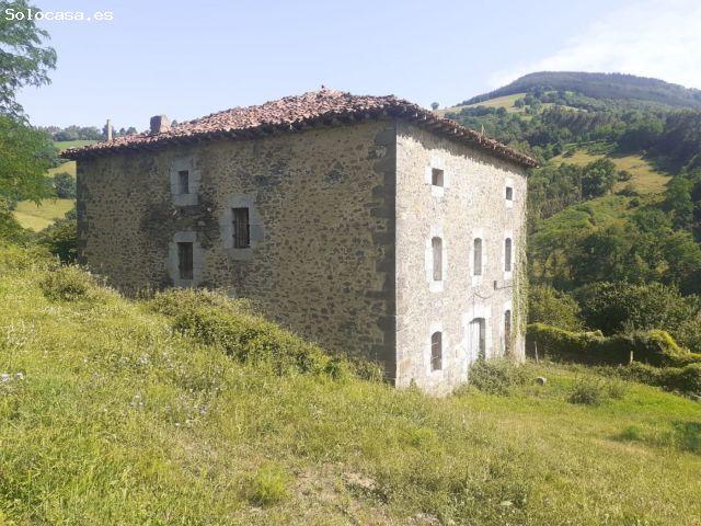 SE VENDE CASA EN REGULES SOBA