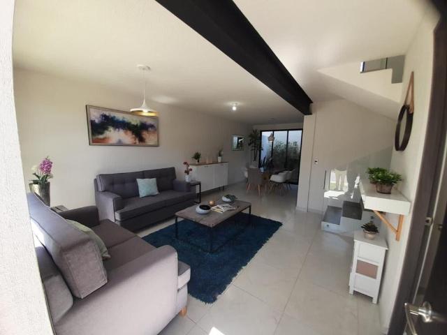 SE VENDE CASA EN SAN ISIDRO JURIQUILLA