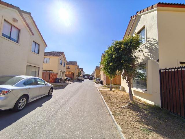 SE VENDE CASA EN SAN JOAQUÍN, LA SERENA
