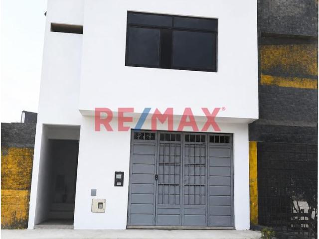 Se Vende Casa En Urbanizacion Los Molinos De Carabayllo