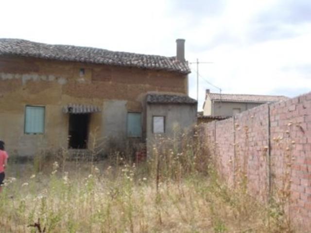 SE VENDE CASA EN VALDESPINO CERON