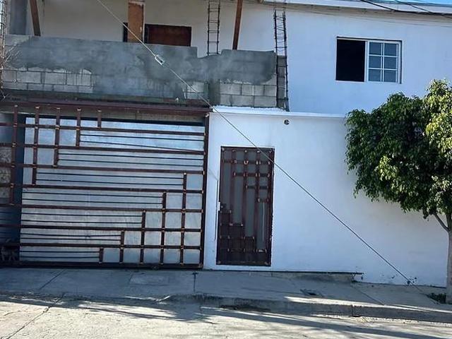 Se vende casa en Valle Verde, Calle Amabilidad 22198, Tijuana, Baja California
