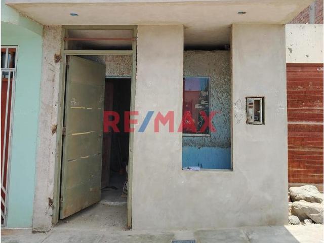 Se Vende Casa En Vallesol Cerca A Mercado, Paradero De Combis