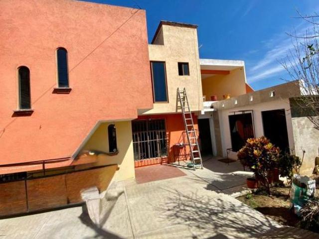 SE VENDE CASA EN VOLCANES OAXACA, CERCA DE LA COLONIA REFORMA Y SAN FELIPE, RECAMARA EN PLANTA BAJA