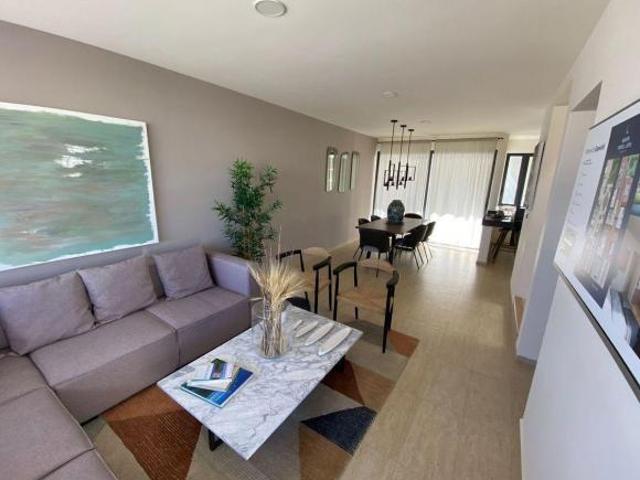 Se Vende Casa en Zona La Joya, Jardín, 3 Recamaras, Equipada.
