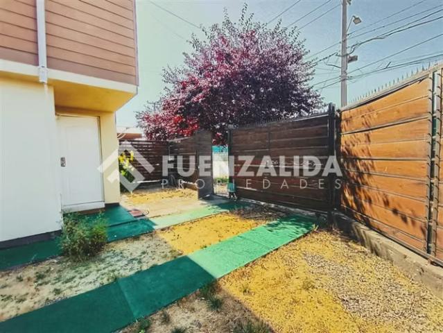 Se Vende Casa Esquina 2D con Patio y Estacionamiento | 2 dormitorios por 2520.00 en San Pedro de la Paz