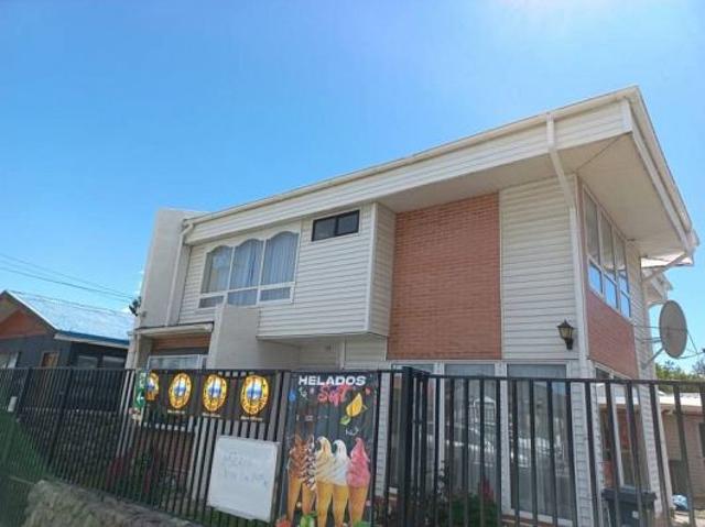SE VENDE CASA HABITACIÓN CON LOCAL COMERCIAL, PUNTA ARENAS