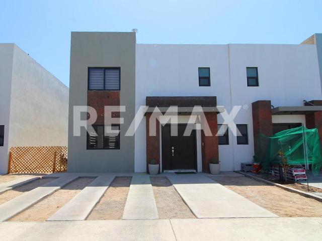 SE VENDE CASA HABITACÍON EN FRACC. ALCORCE DEL BOSQUE