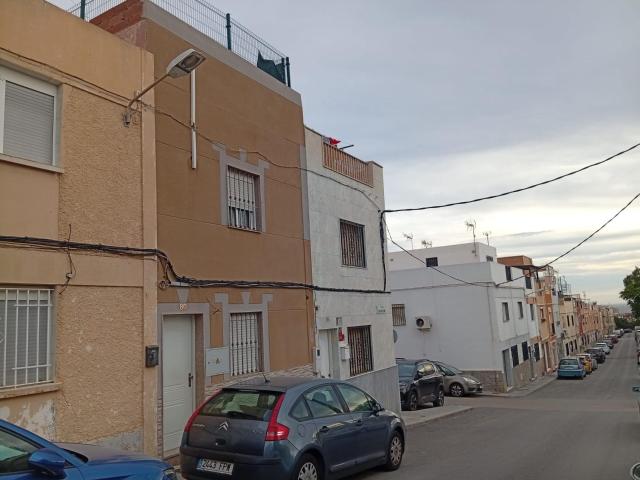 Se vende Casa Independiente en Almería