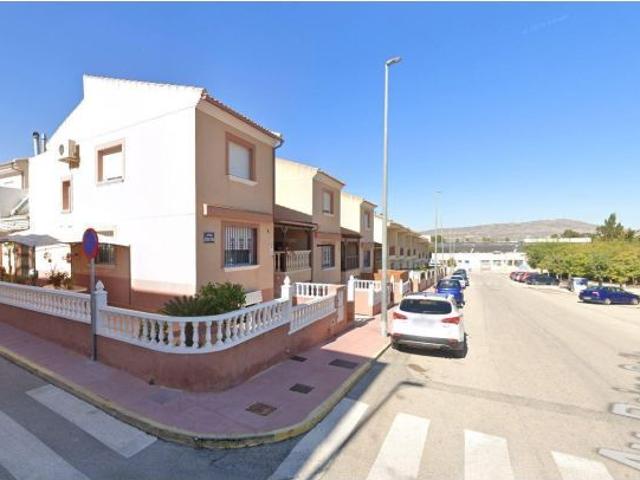 Se vende casa independiente en Blanca Murcia