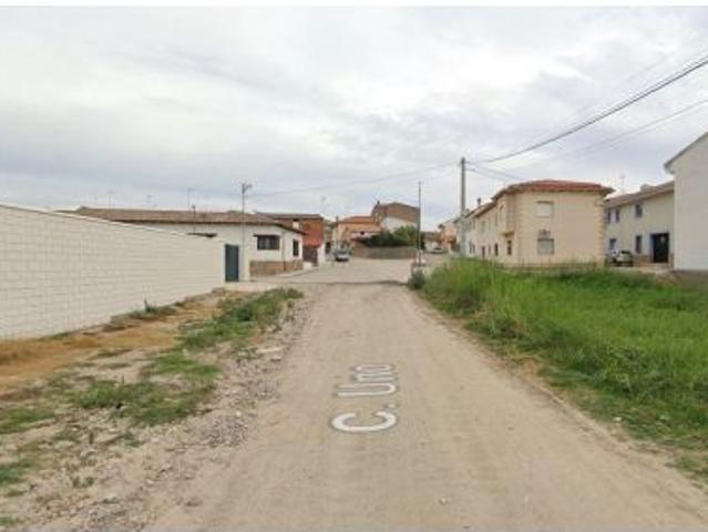Se vende casa independiente OKUPA en Talayuela Cáceres