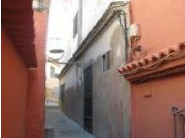 Se vende casa independiente OKUPADA en Jaén Jaén