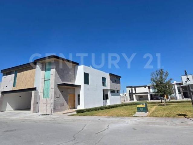 Se Vende Casa Inteligente en Fraccionamiento Habita II