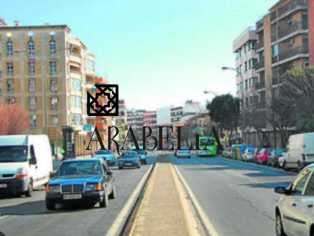 SE VENDE CASA JUNTO AVD OLLERIAS