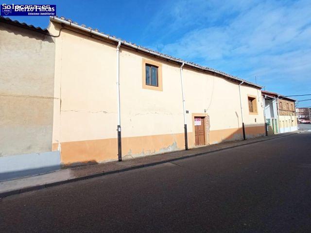 SE VENDE CASA PARA REFORMAR EN ASTORGA
