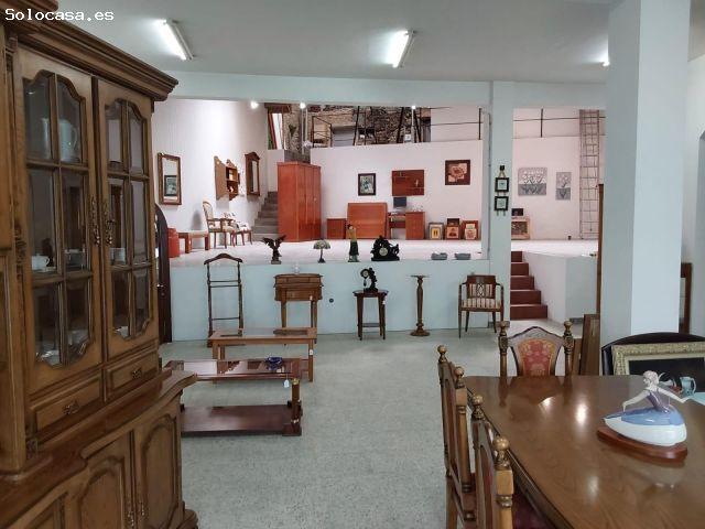 SE VENDE CASA PARA REFORMAR EN BOIRO CON LOCAL COMERCIAL