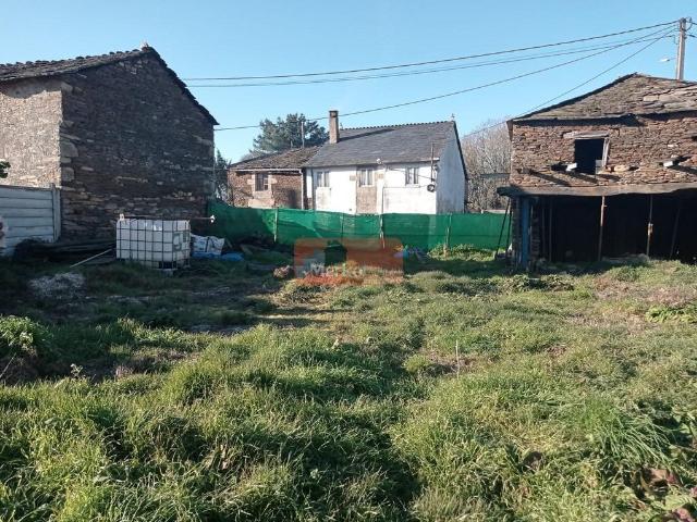 SE VENDE CASA PARA REFORMAR EN BEGONTE