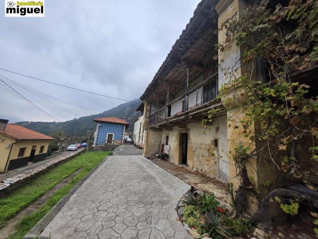 Se vende casa para reformar en Narganes, Peñamellera Baja