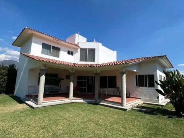 Se vende casa privada en Oacalco, Morelos