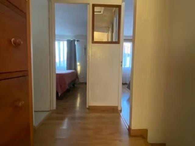 Se vende casa sector residencial | 4 dormitorios por 180000. 00 en Chillán