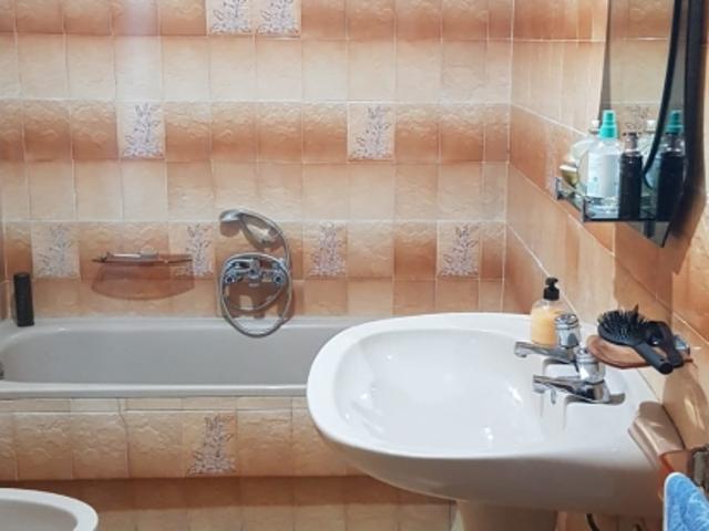 Se vende casa semicéntrica