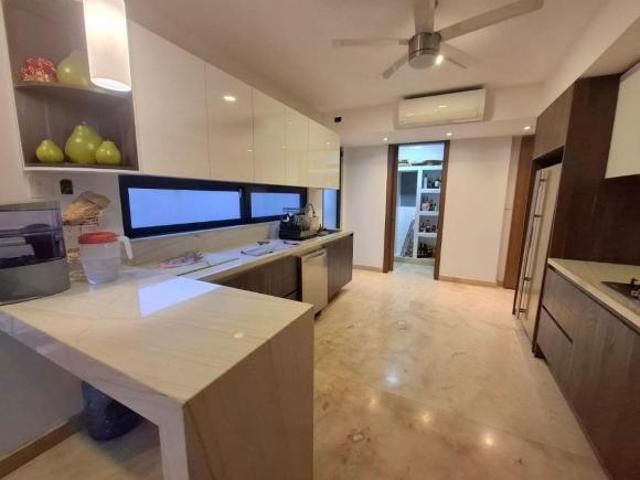 Se vende casa seminueva con excelentes acabados, 3 recámaras, cerca escuelas, centros comerciales