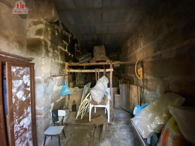 SE VENDE CASA SITUADA EN LA ZONA DE ALONGOS