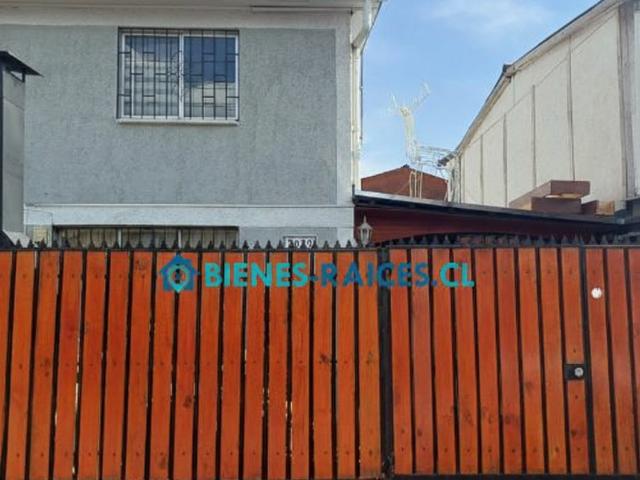 Se vende casa solida y rentable en puente alto