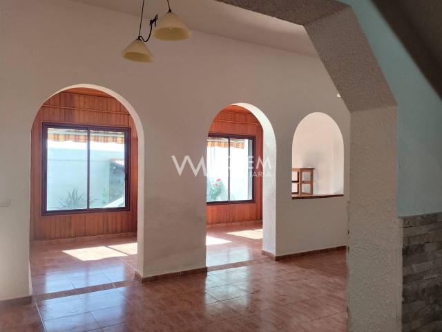 Se vende casa terrera en centro de Güímar