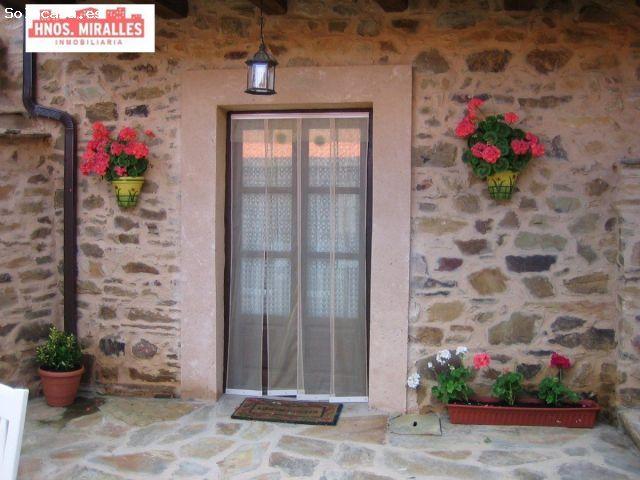 SE VENDE CASA TIPICA MARAGATA INDEPENDIENTE EN EL CAMINO DE SANTIAGO