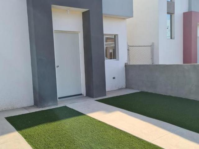 SE VENDE CASA TOTALMENTE NUEVA Y AMUEBLADA EN PRIVADA LA CONDESA