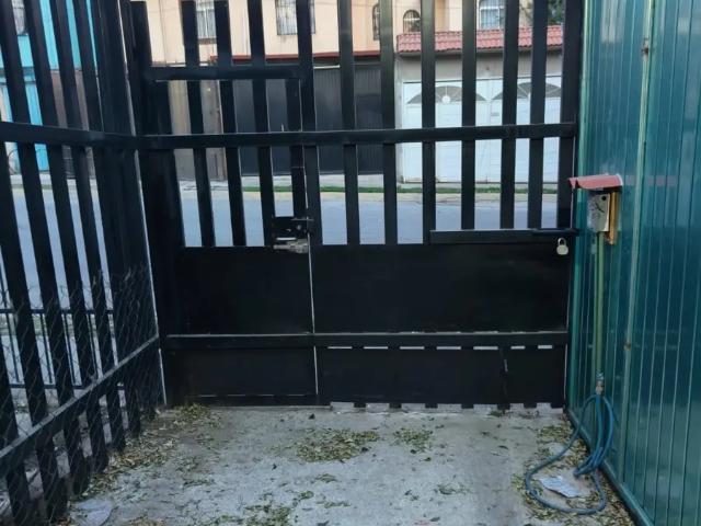se vende casa totalmente renovada