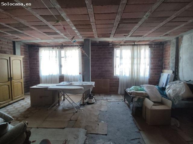 Se vende casa unifamiliar en el centro de Cedeira
