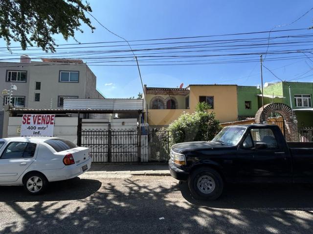 SE VENDE CASA Y TERRENO