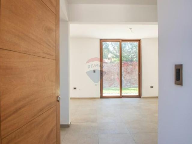 Se vende casa 159m2 centro isla de maipo | 3 dormitorios por 7300.00 en Isla de Maipo
