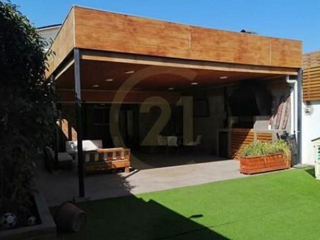 Se Vende Casa 2 pisos 4D+2B. Pedro Aguirre Cerda