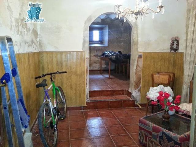 Se vende Casa 3 Plantas, La Bureba