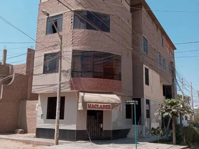 Se vende casa 4 de pisos, compartida en departamentos