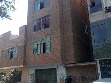 Se vende casa 5 pisos AC 495 m2 San Luis oportunidad